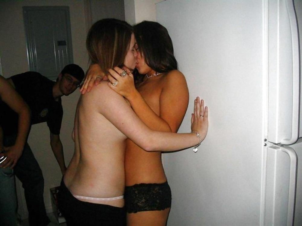 Drunk College Coeds Lesbian
