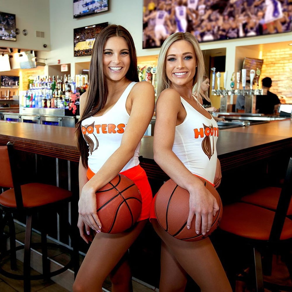 Hooter Girls Getting Naked.