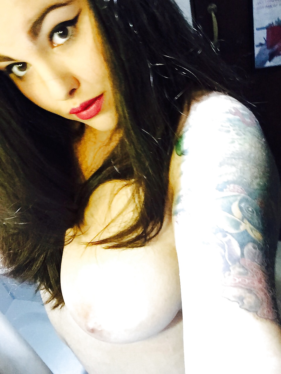 XXX Chubby Tattooed Goddess 01