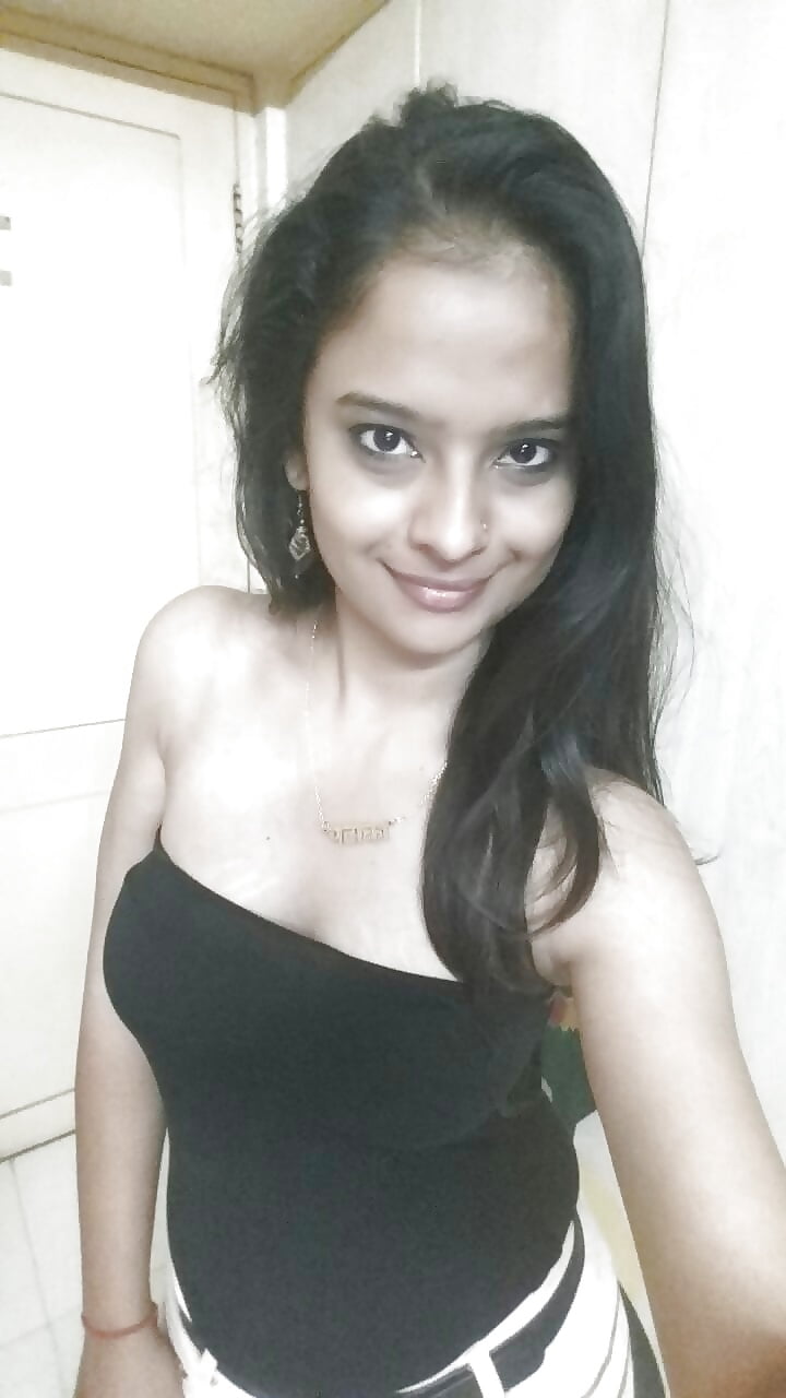 XXX Sri Lankan Girl Leek Selfie - 1