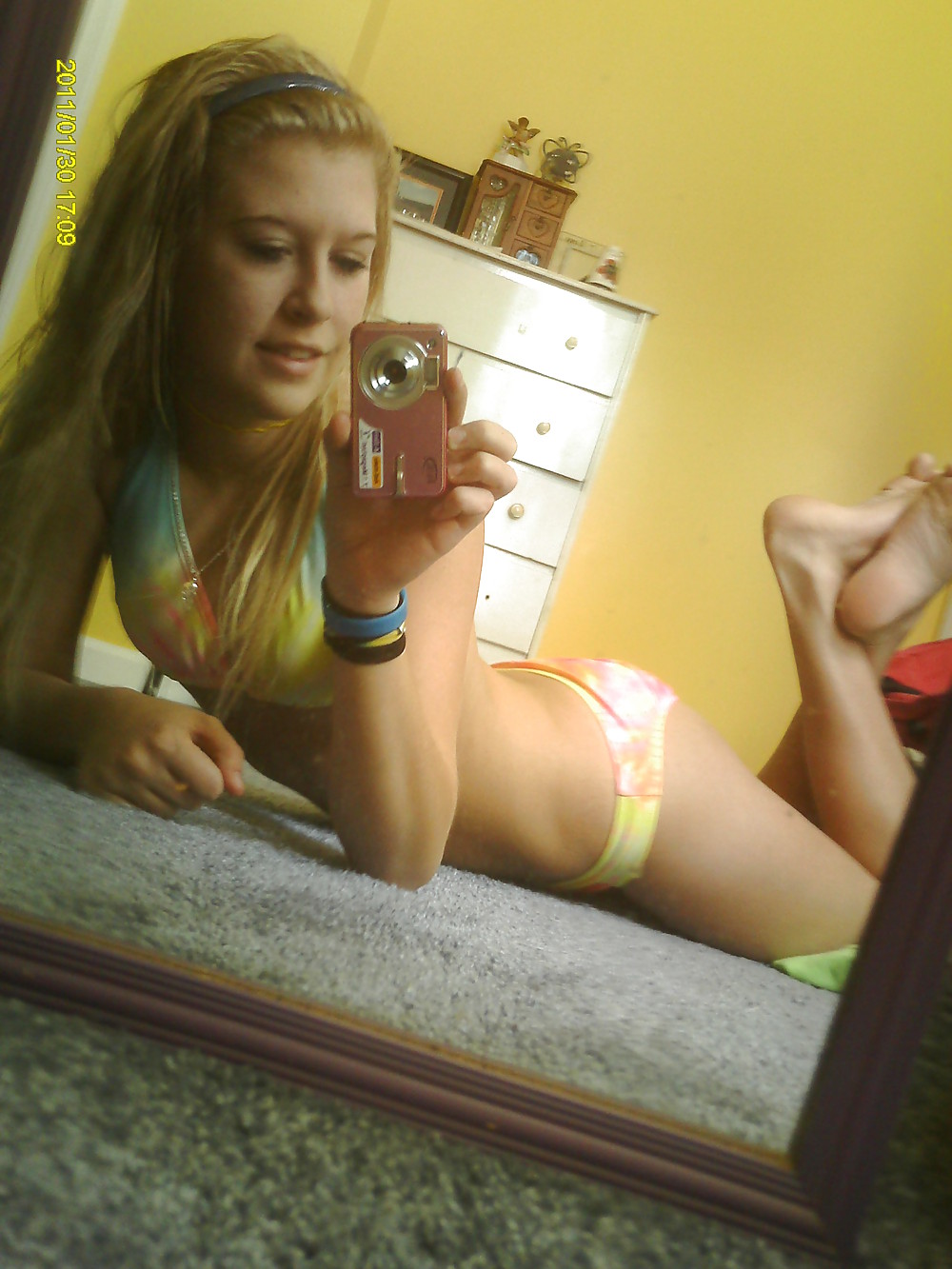 XXX amazing blond selfshots