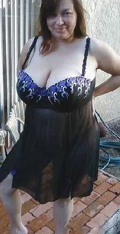 XXX Big Breasted Gilf