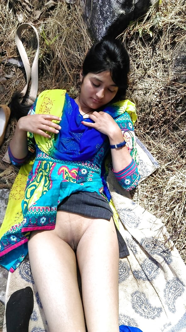 Indian Village Girl Exposing Her Pussy In The Forest 13