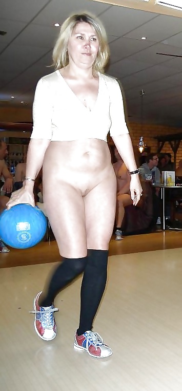 XXX Wedding Ring Swingers #463: Bottomless wives