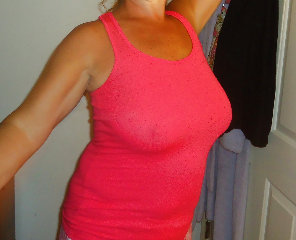 XXX Wifes Tank Top Tits