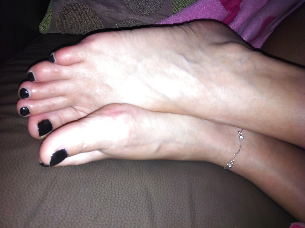 XXX more pics of my girlfriends cute feet, i luv cumin over