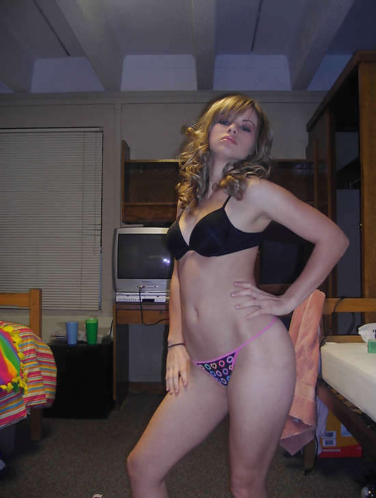 XXX Sexy Amateur Teens Self Pics Mirror Shots