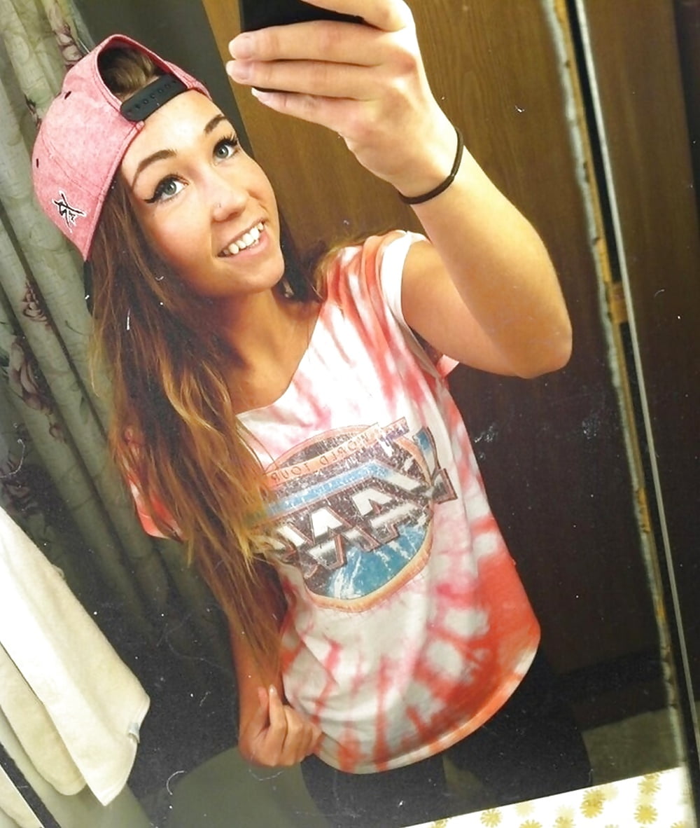 XXX American Slut Bombshell