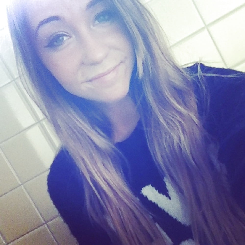 XXX American Slut Bombshell