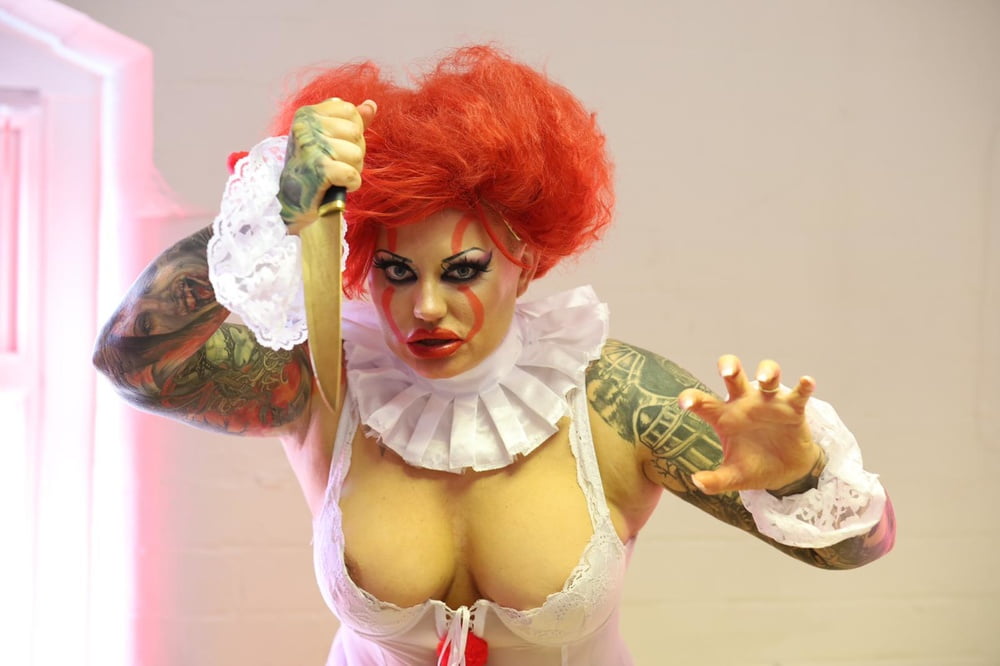 IF PENNYWISE WAS A WHORE - 52 Photos 