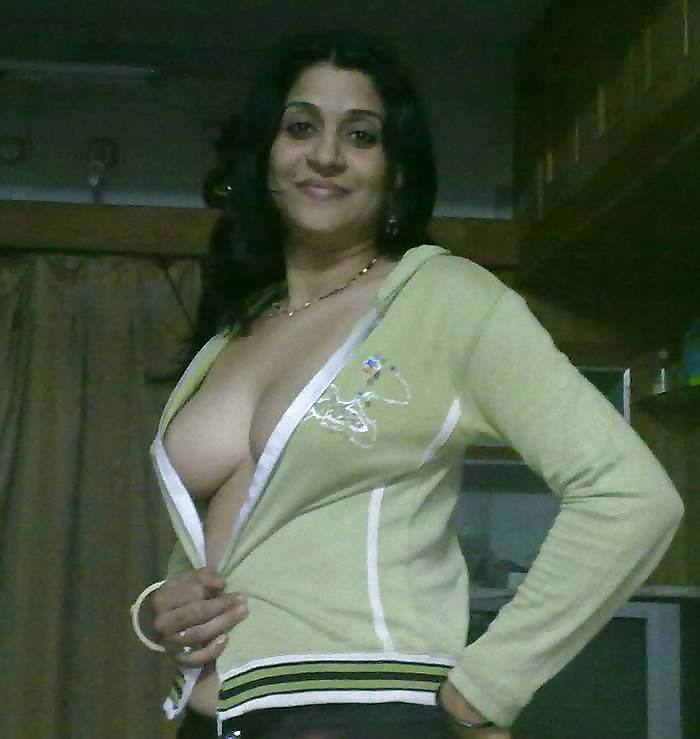 XXX Sexy Indian Women