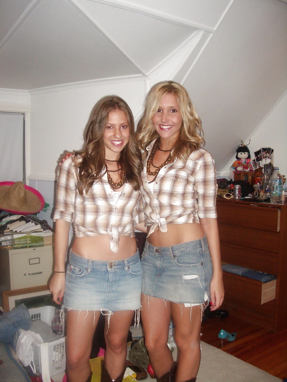 XXX Willing Tramps I Found On Smut Dates