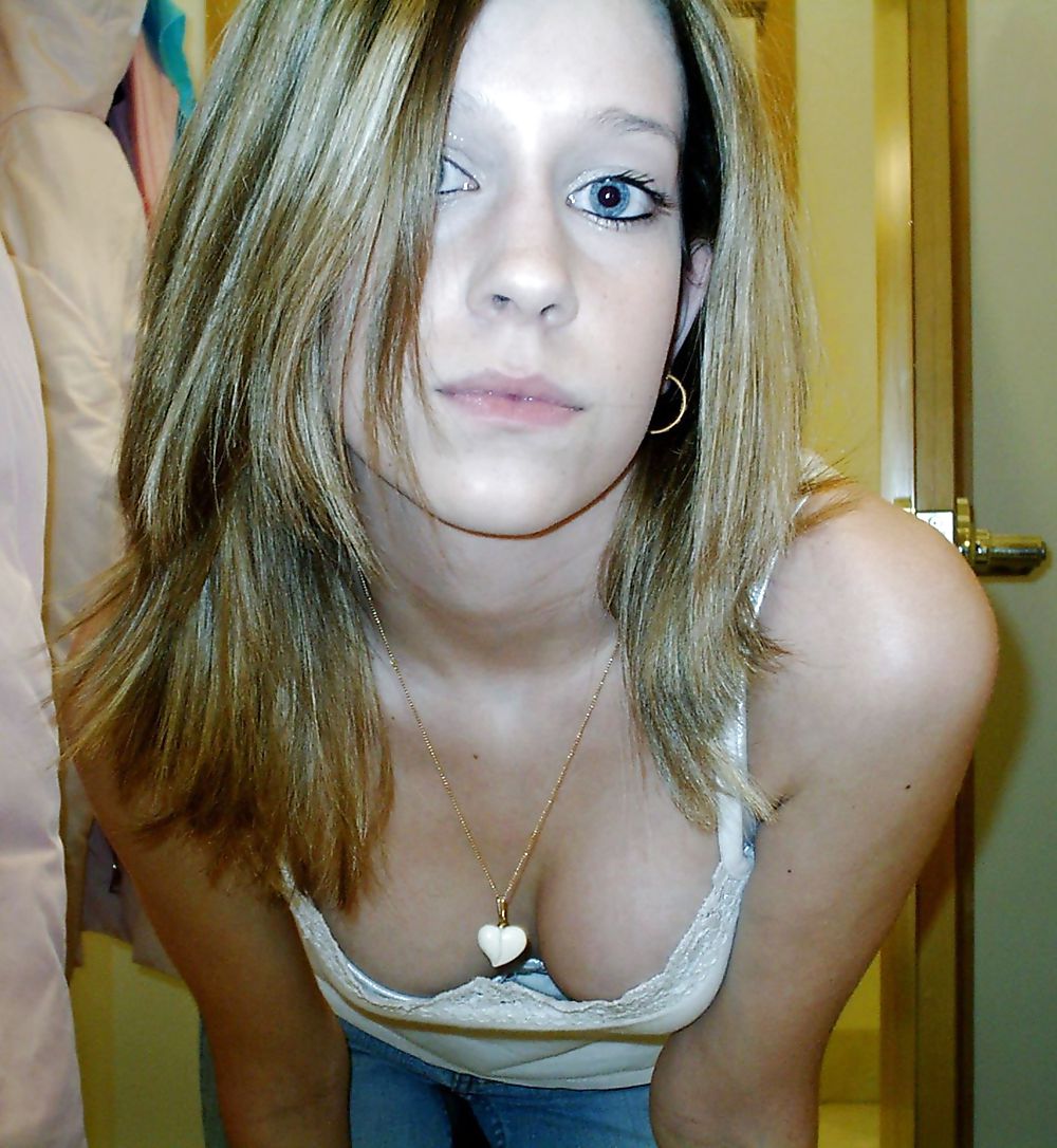 XXX Downblouse