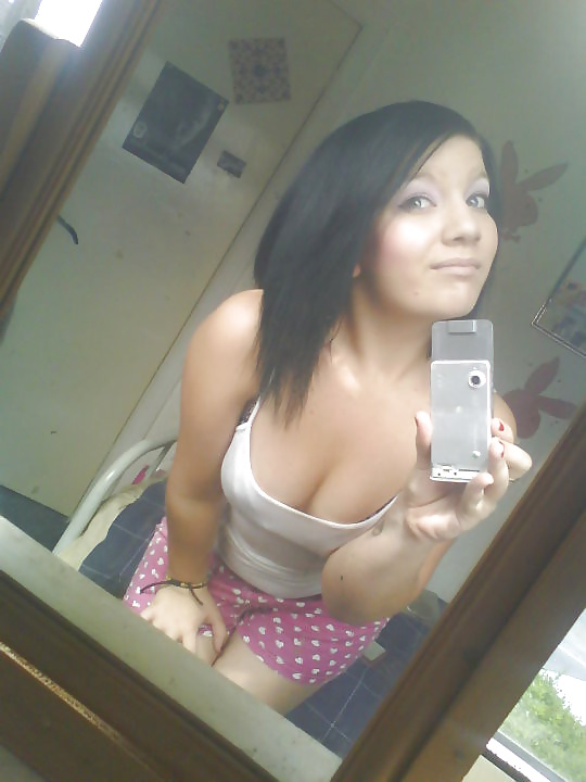 XXX Amateur Selfies 3