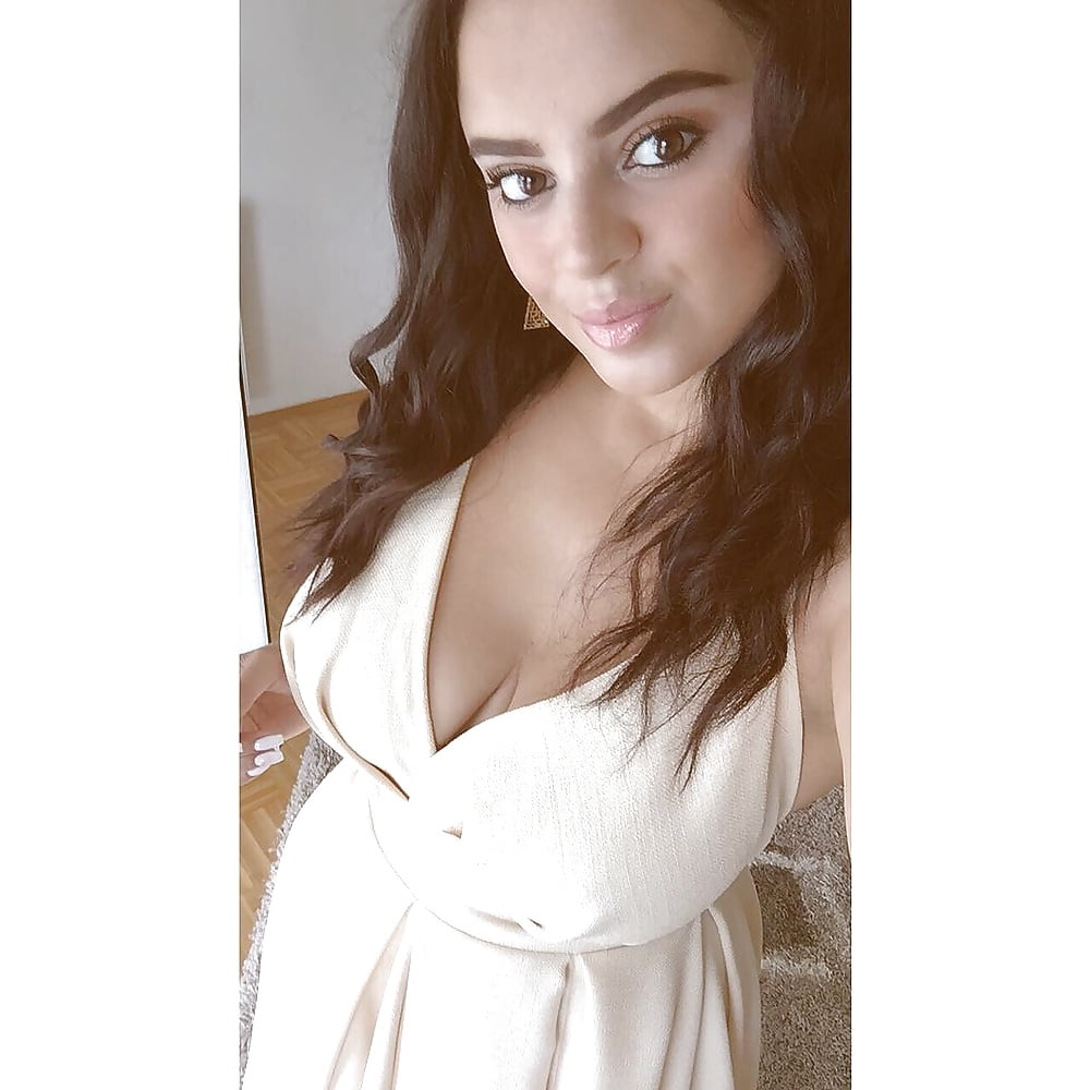 Albania teen pictures, julie andrews topless in movie