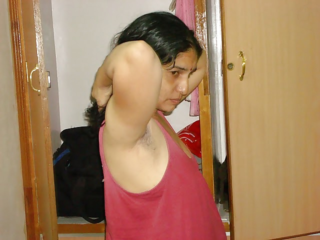 XXX Armpits of Indian babes for comments.