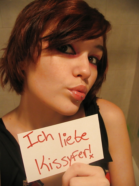 XXX if she's here, it's fake 52