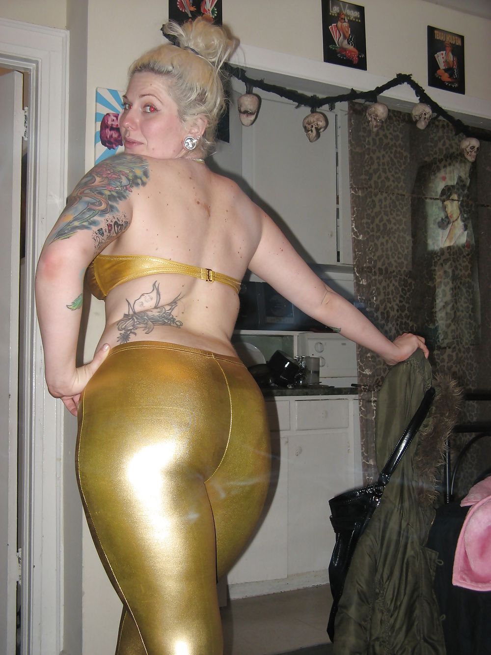 XXX Big White Booty Cheeks