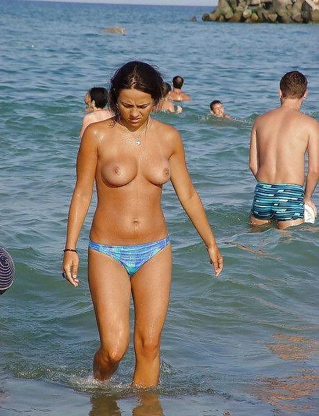 XXX Naked beach 35.