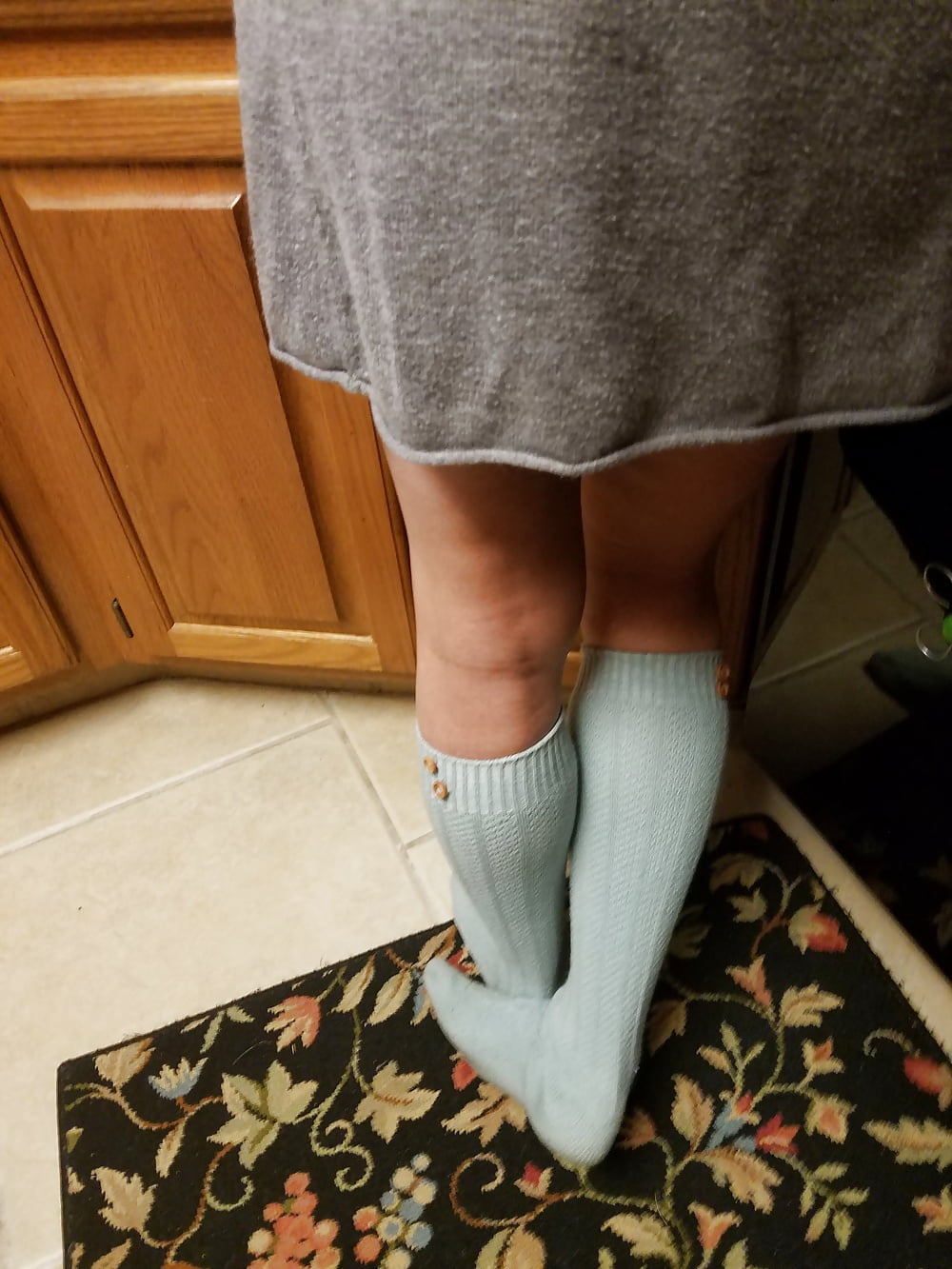 XXX Wife unaware socks and upskirt