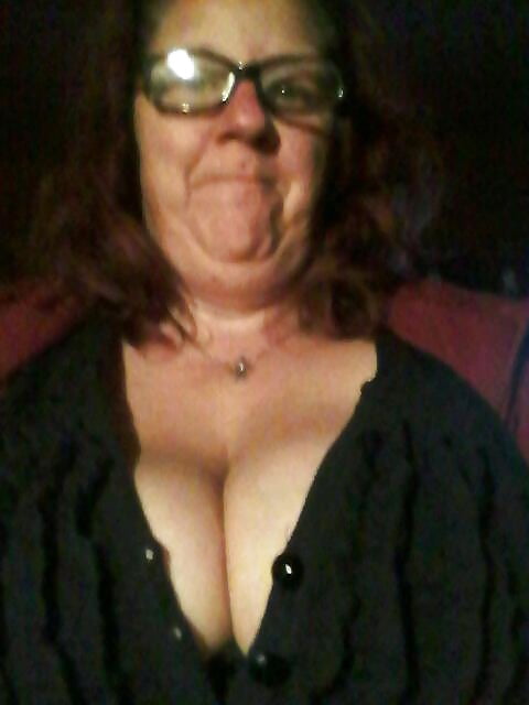 XXX Amateur old lady huge HH cup tits