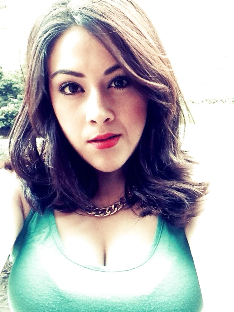 XXX Neyeli Tetona Profile