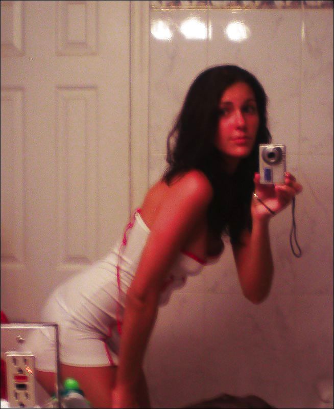 XXX self shot brunette hottie