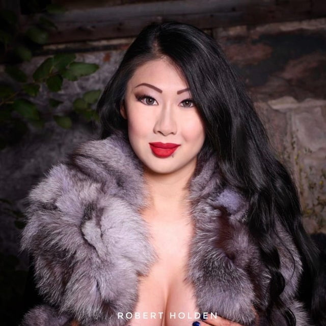 Woman in fur coat 28 - 251 Photos 