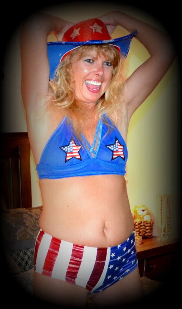 Naughty USA Swinger Slut Blonde Mary - Her Postings - 74 Photos 