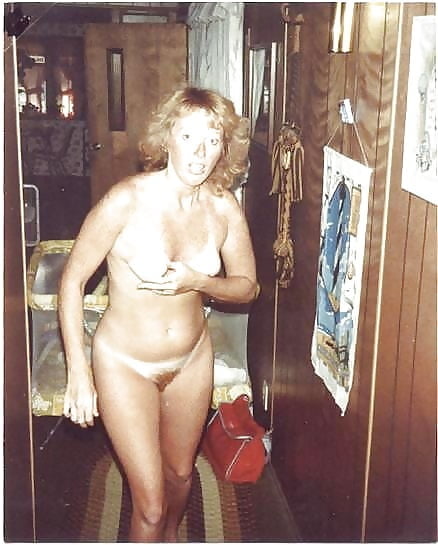 Vintage Retro Nude Amateur Sexy Wives Girlfriends - 41 Photos 