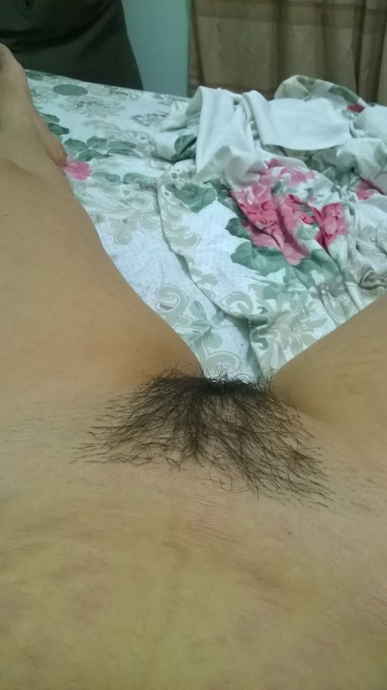 FAT AND HAIRY PUSSY ANGIE - 20 Photos 