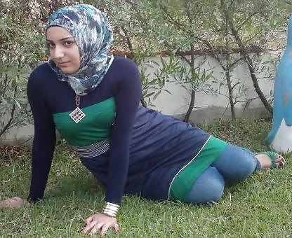 XXX hijab very sexy cam pic
