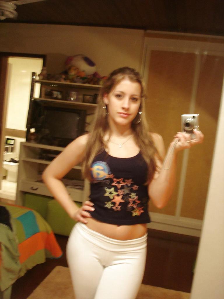 XXX Big Ass Girl Self Pics - BBenito