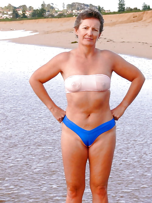 XXX Beach MILF LXV