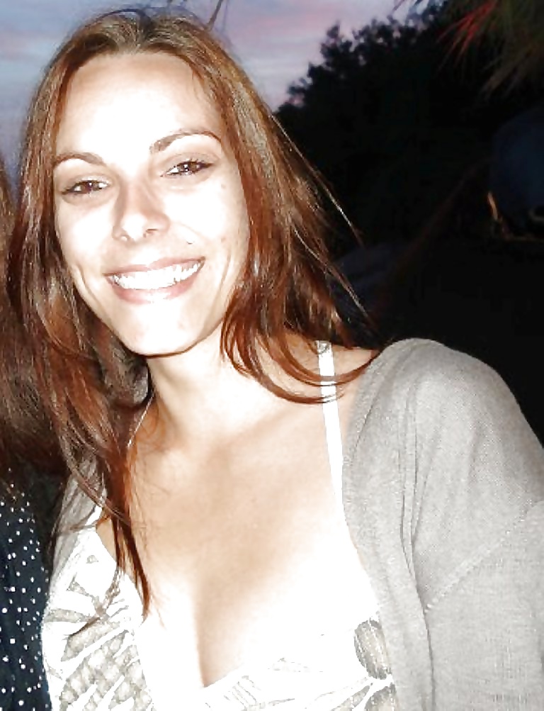 XXX CELINA 27ANS 1 MOME DIVORCEE AIME LA BAISE