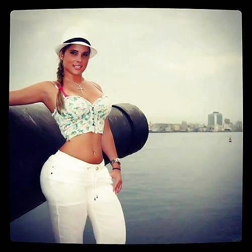 XXX Thick Fit Latina