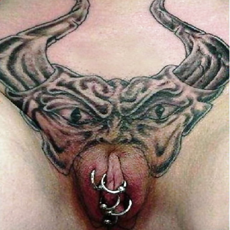XXX tattooed pussy