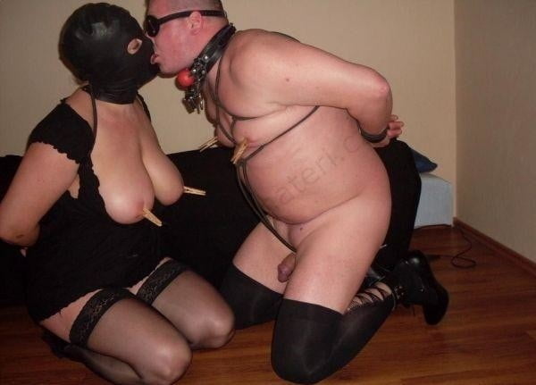 Couple slaves - 21 Photos 