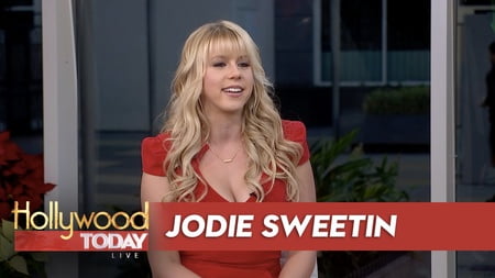 Jodie sweetin nipple slip