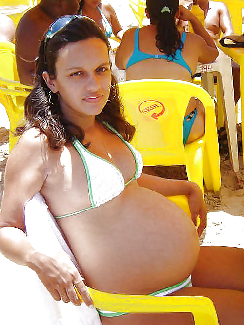 XXX Pregnant and bikini 2.