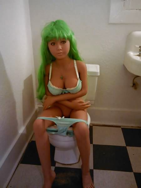 XXX Nina on the crapper