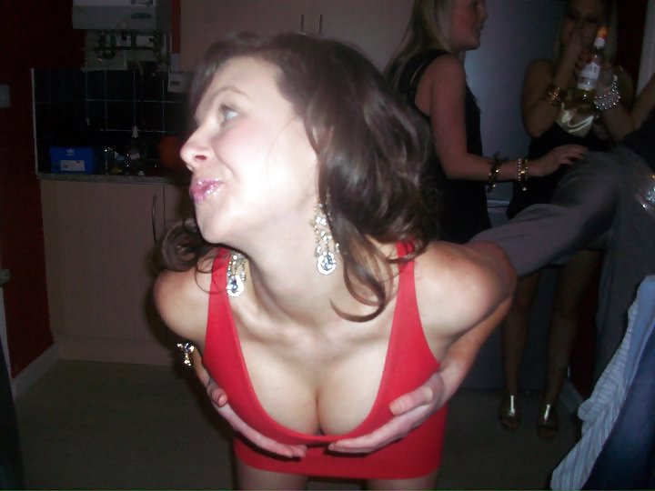 XXX British Lady In Red From Leeds Do You No Her?