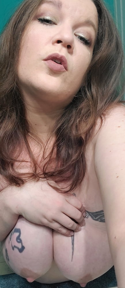 The WitchofWaxhaw's Big Buttery Bbw Titties - 19 Photos 