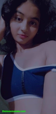 Sexy desi Figure Girl Showing Cute And Tite Boobs