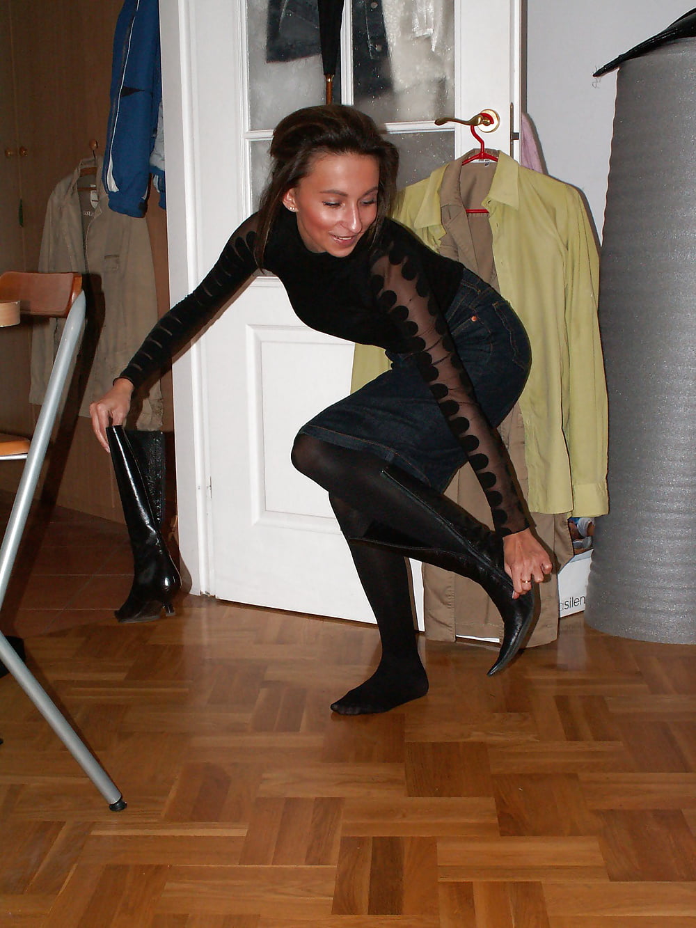 XXX Russian Wife in Pantyhose Undresses