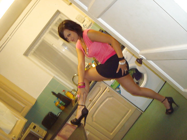 XXX Emma for fakes, comments and tributes!