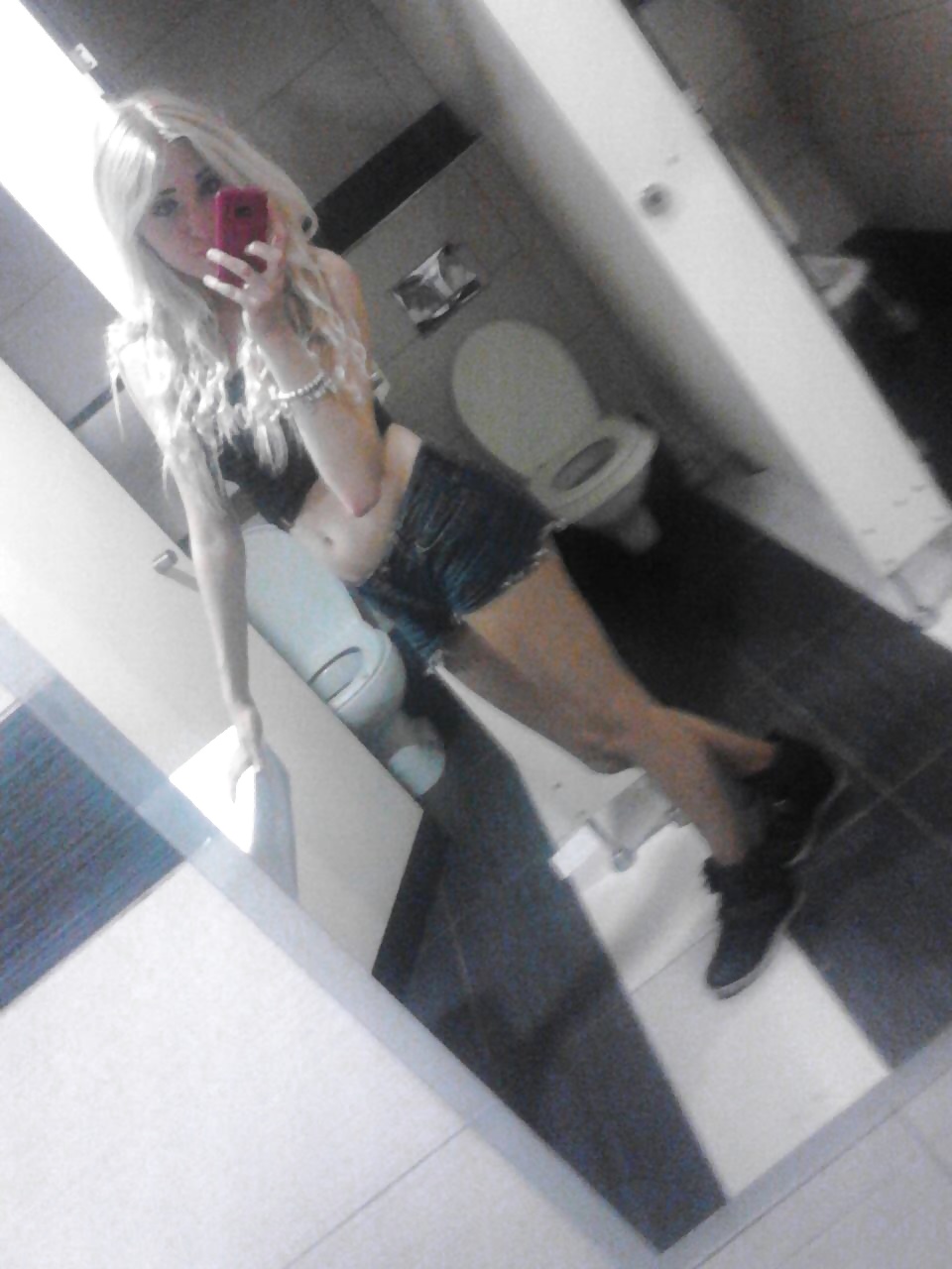 XXX Samo domace devojke