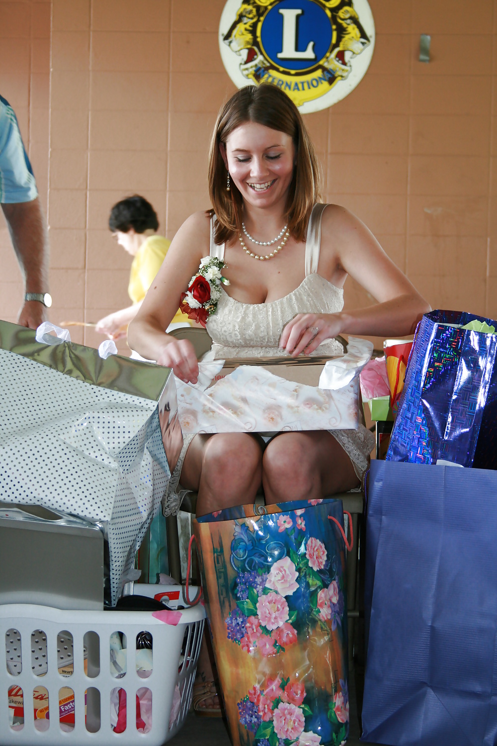 XXX Bride To Be Upskirted By Her Photographer