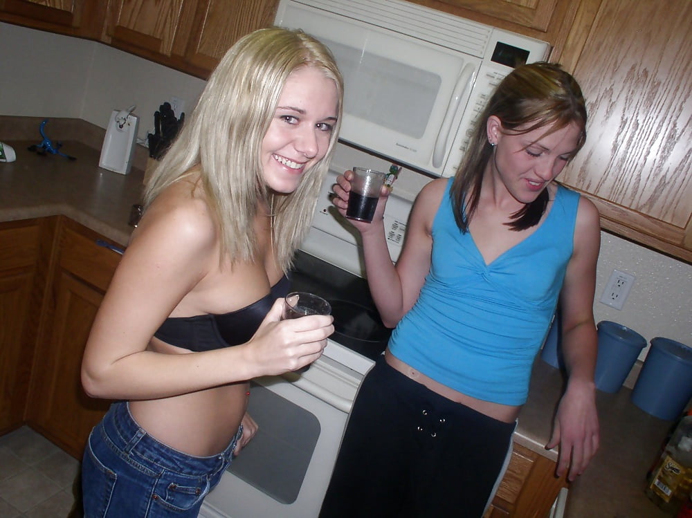 XXX Hot horny babes