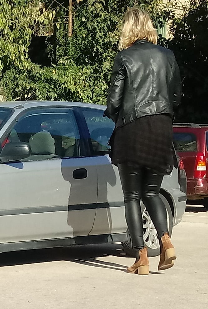 Xxx Mature In Leather Pants